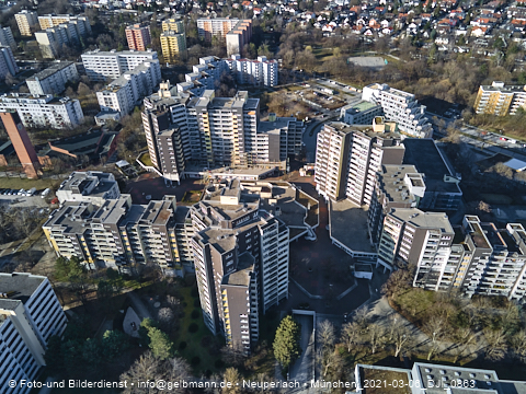 06.03.2021 - Marx-Zentrum und Karl-Marx-Ring 52-62 und Studentenwohnheim in Neuperlach