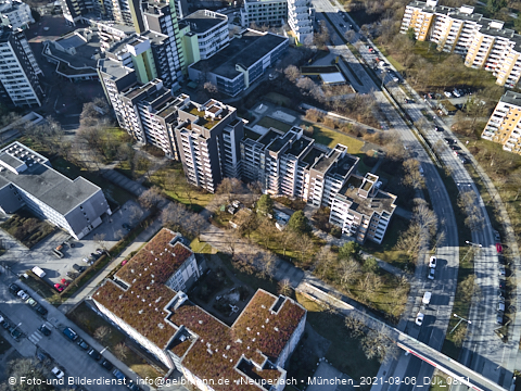 06.03.2021 - Marx-Zentrum und Karl-Marx-Ring 52-62 und Studentenwohnheim in Neuperlach