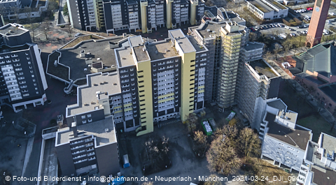 24.03.2021 - Marx-Zentrum und Karl-Marx-Ring 52-62 und Studentenwohnheim in Neuperlach