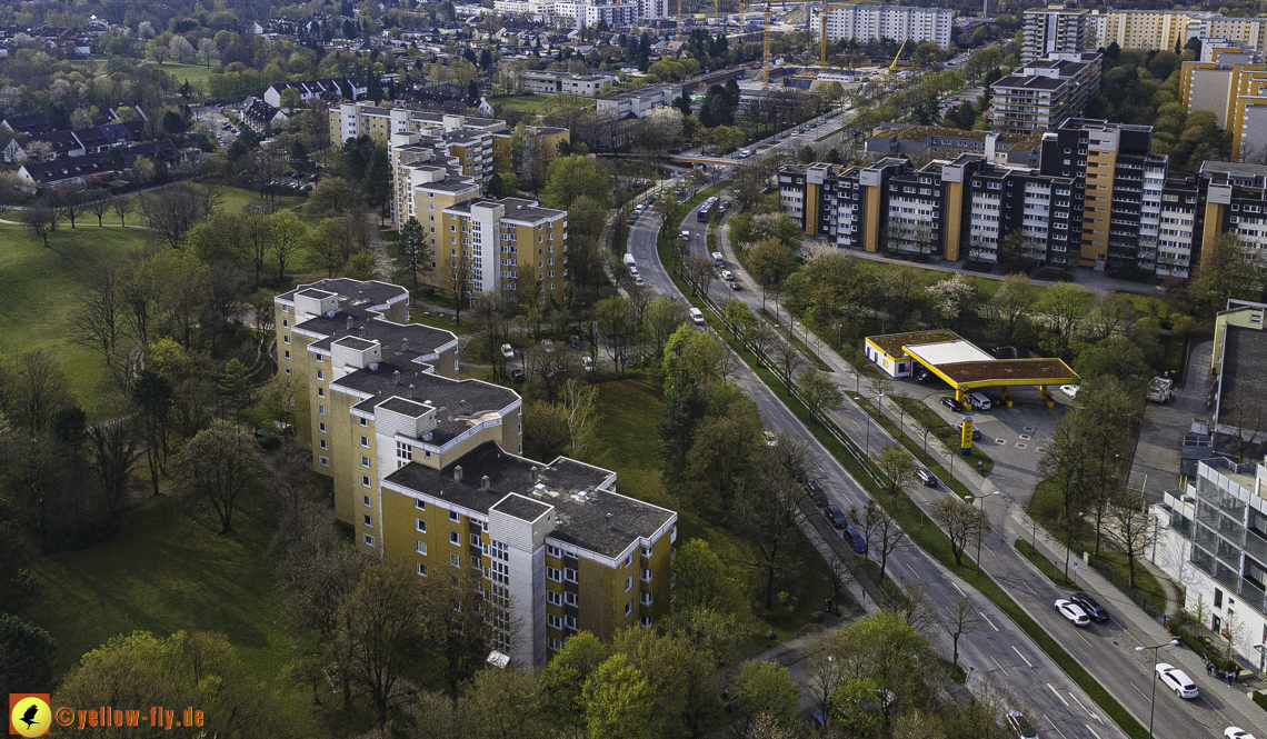 28.04.2021 - Sanierung am  Karl-Marx-Ring 53-57