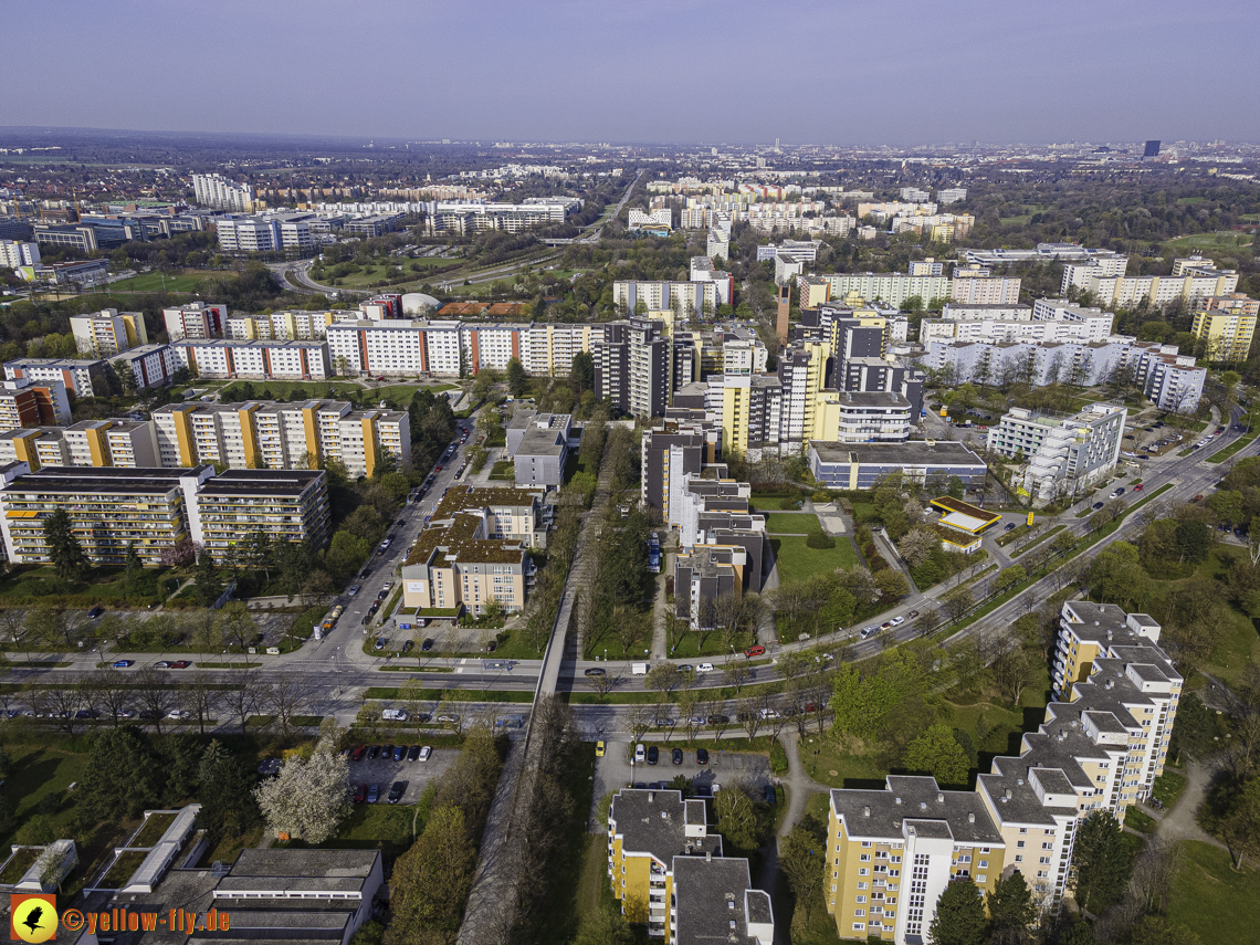 28.04.2021 - Sanierung am  Karl-Marx-Ring 53-57