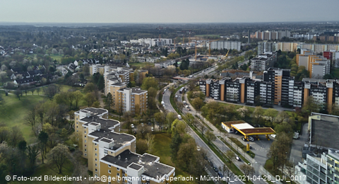 28.04.2021 - Marx-Zentrum und Karl-Marx-Ring 52-62 und Studentenwohnheim in Neuperlach