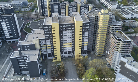 28.04.2021 - Marx-Zentrum und Karl-Marx-Ring 52-62 und Studentenwohnheim in Neuperlach