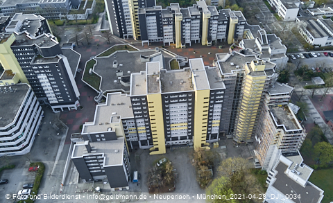 28.04.2021 - Marx-Zentrum und Karl-Marx-Ring 52-62 und Studentenwohnheim in Neuperlach