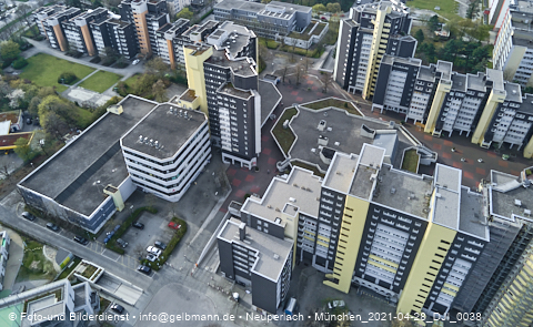 28.04.2021 - Marx-Zentrum und Karl-Marx-Ring 52-62 und Studentenwohnheim in Neuperlach