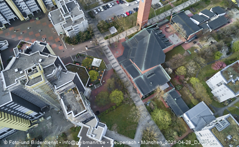 28.04.2021 - Marx-Zentrum und Karl-Marx-Ring 52-62 und Studentenwohnheim in Neuperlach