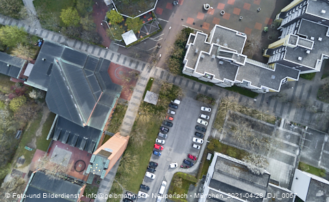 28.04.2021 - Marx-Zentrum und Karl-Marx-Ring 52-62 und Studentenwohnheim in Neuperlach