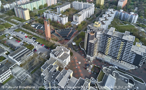 28.04.2021 - Marx-Zentrum und Karl-Marx-Ring 52-62 und Studentenwohnheim in Neuperlach