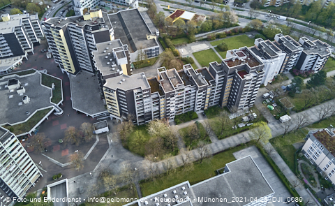 28.04.2021 - Marx-Zentrum und Karl-Marx-Ring 52-62 und Studentenwohnheim in Neuperlach