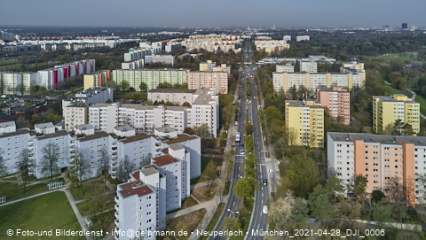 30.04.2021 - Marx-Zentrum und Karl-Marx-Ring 52-62 und Studentenwohnheim in Neuperlach
