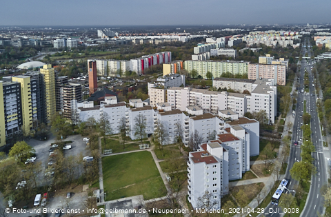 30.04.2021 - Marx-Zentrum und Karl-Marx-Ring 52-62 und Studentenwohnheim in Neuperlach