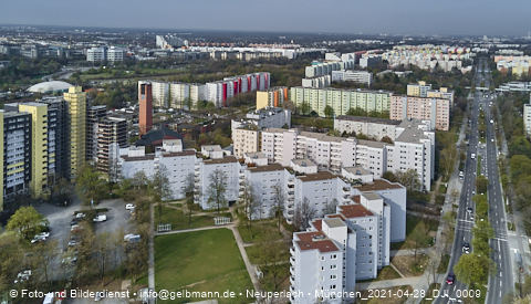 30.04.2021 - Marx-Zentrum und Karl-Marx-Ring 52-62 und Studentenwohnheim in Neuperlach