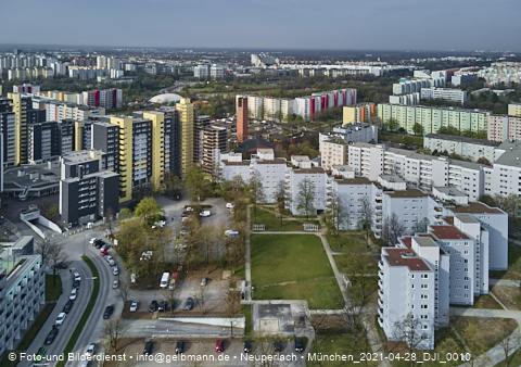 30.04.2021 - Marx-Zentrum und Karl-Marx-Ring 52-62 und Studentenwohnheim in Neuperlach