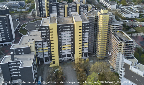 30.04.2021 - Marx-Zentrum und Karl-Marx-Ring 52-62 und Studentenwohnheim in Neuperlach