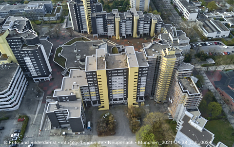 30.04.2021 - Marx-Zentrum und Karl-Marx-Ring 52-62 und Studentenwohnheim in Neuperlach