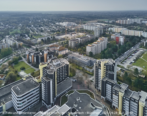 30.04.2021 - Marx-Zentrum und Karl-Marx-Ring 52-62 und Studentenwohnheim in Neuperlach