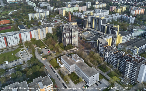 30.04.2021 - Marx-Zentrum und Karl-Marx-Ring 52-62 und Studentenwohnheim in Neuperlach
