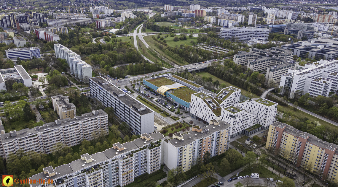 04.05.2021 - Baustelle im Plettzentrum zur Montessori-Schule Neuperlach