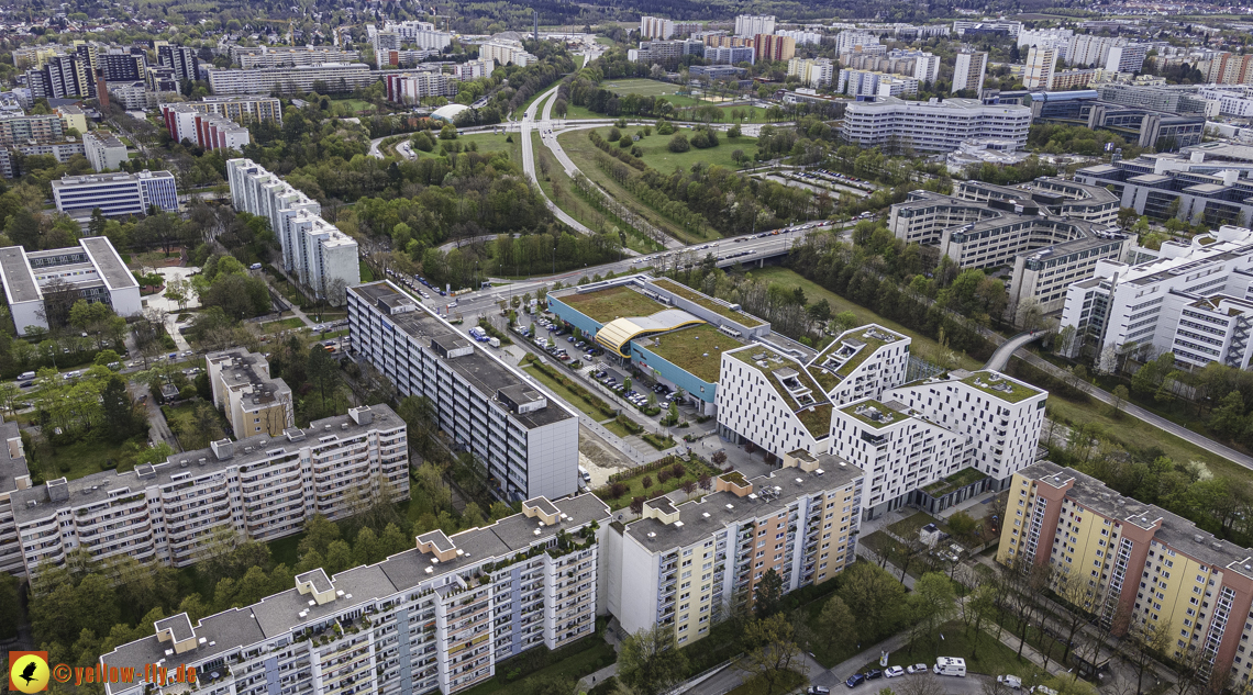 04.05.2021 - Baustelle im Plettzentrum zur Montessori-Schule Neuperlach