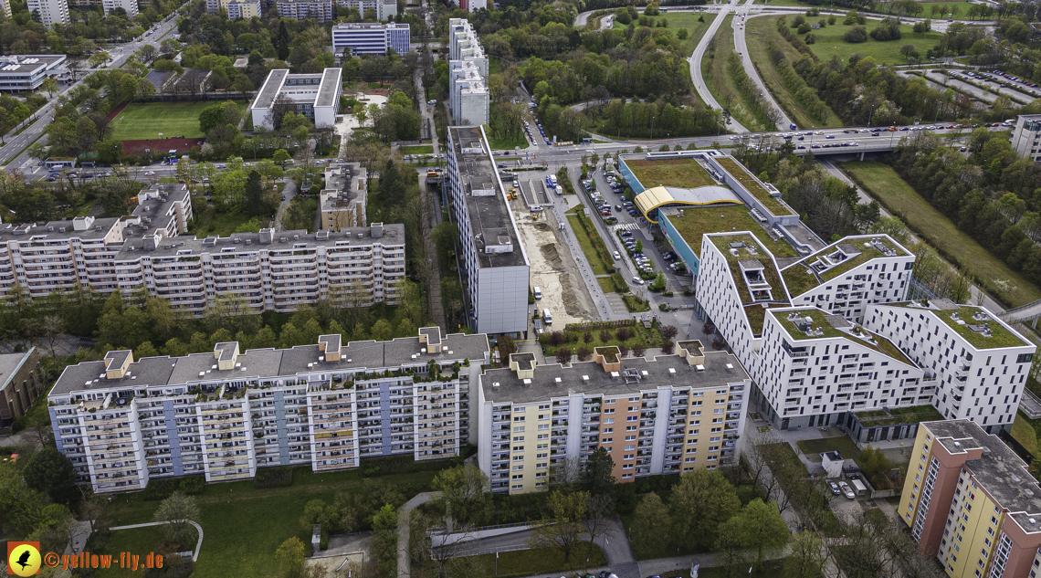 04.05.2021 - Baustelle im Plettzentrum zur Montessori-Schule Neuperlach