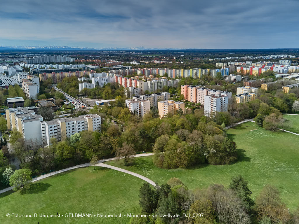 04.05.2021 - Quiddestrasse - Ecke Albert-Schweitzer-Strasse-in-Neuperlach