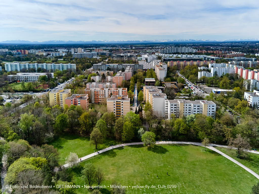 04.05.2021 - Quiddestrasse - Ecke Albert-Schweitzer-Strasse-in-Neuperlach