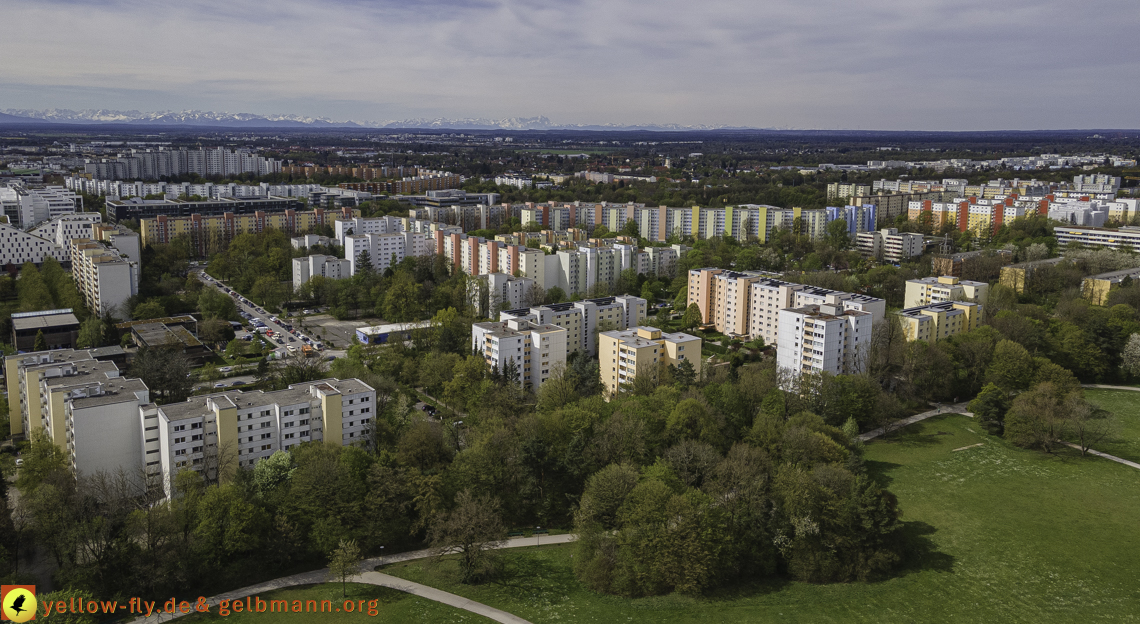 04.05.2021 - Plettzentrum mit Neubau Montessori Schule und Wohnring Neuperlach
