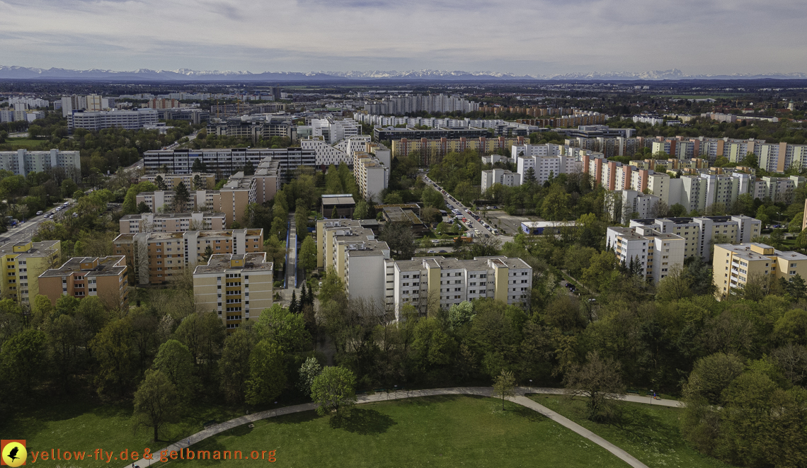 04.05.2021 - Plettzentrum mit Neubau Montessori Schule und Wohnring Neuperlach