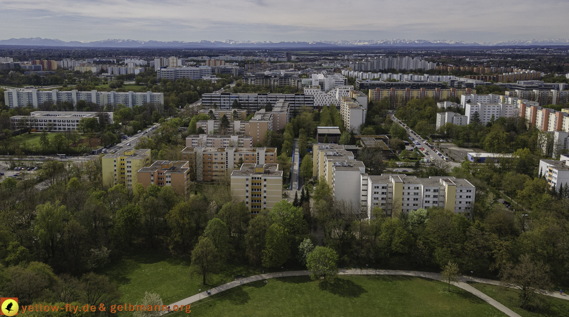 04.05.2021 - Plettzentrum mit Neubau Montessori Schule und Wohnring Neuperlach