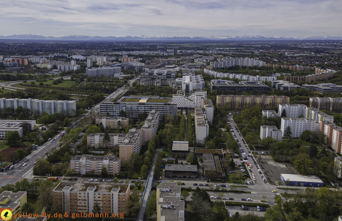 04.05.2021 - Plettzentrum mit Neubau Montessori Schule und Wohnring Neuperlach