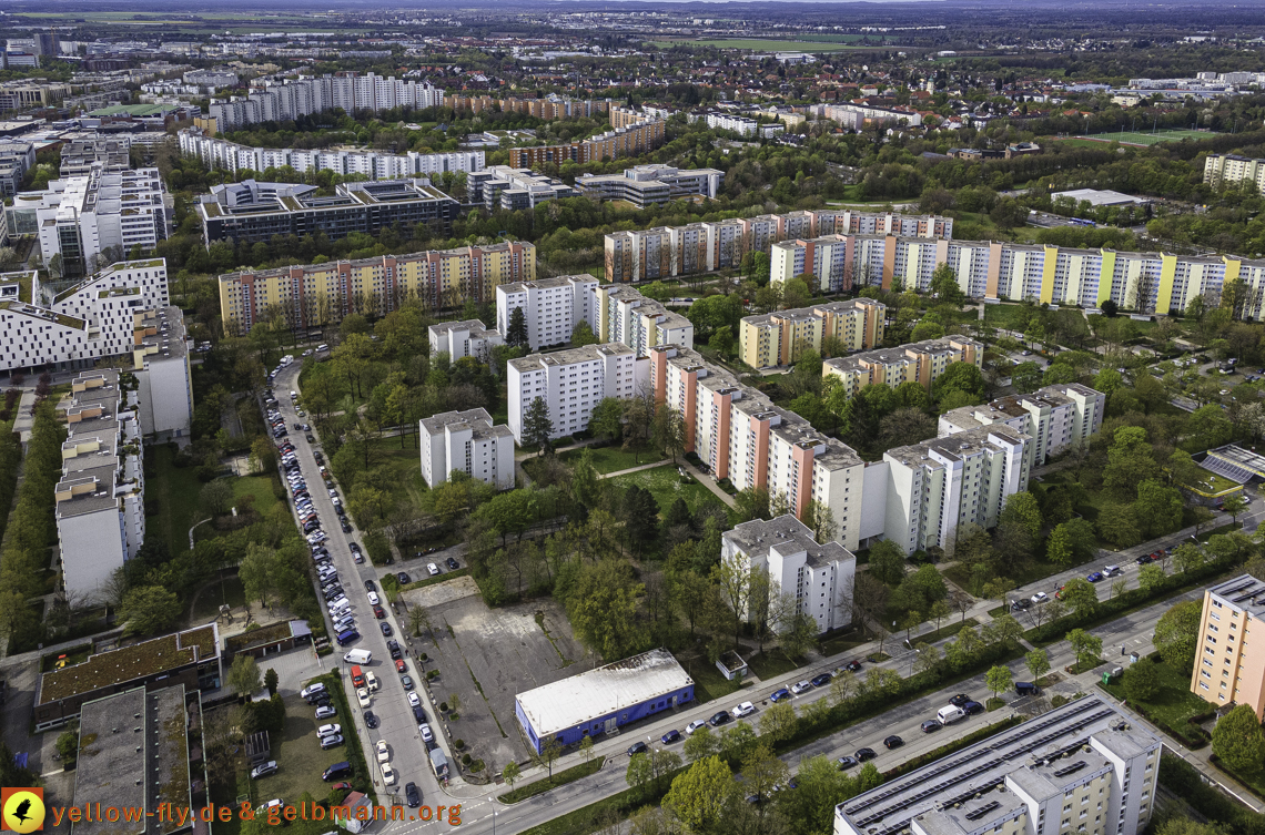 04.05.2021 - Plettzentrum mit Neubau Montessori Schule und Wohnring Neuperlach