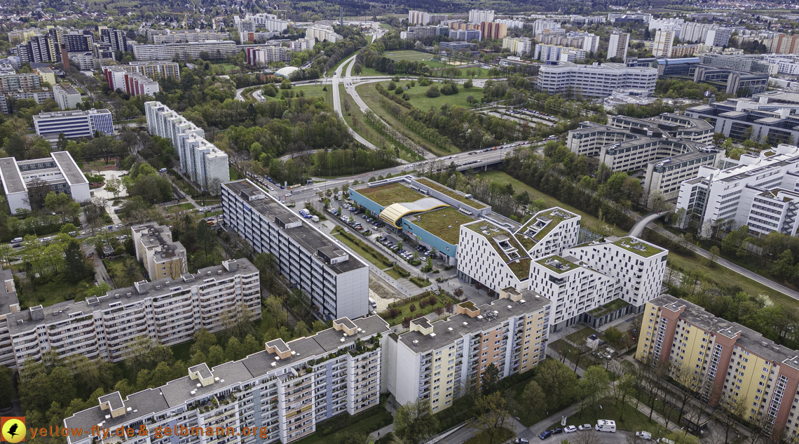 04.05.2021 - Plettzentrum mit Neubau Montessori Schule und Wohnring Neuperlach