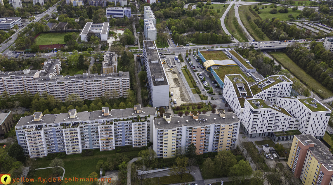 04.05.2021 - Plettzentrum mit Neubau Montessori Schule und Wohnring Neuperlach