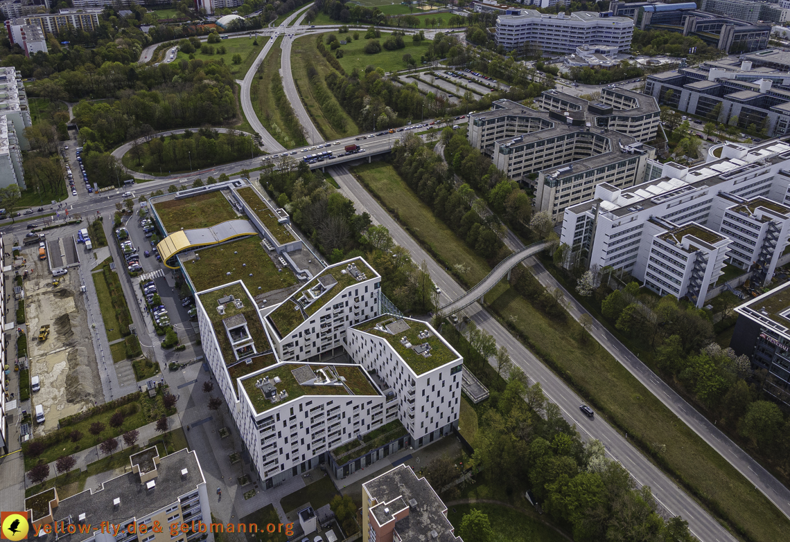 04.05.2021 - Plettzentrum mit Neubau Montessori Schule und Wohnring Neuperlach
