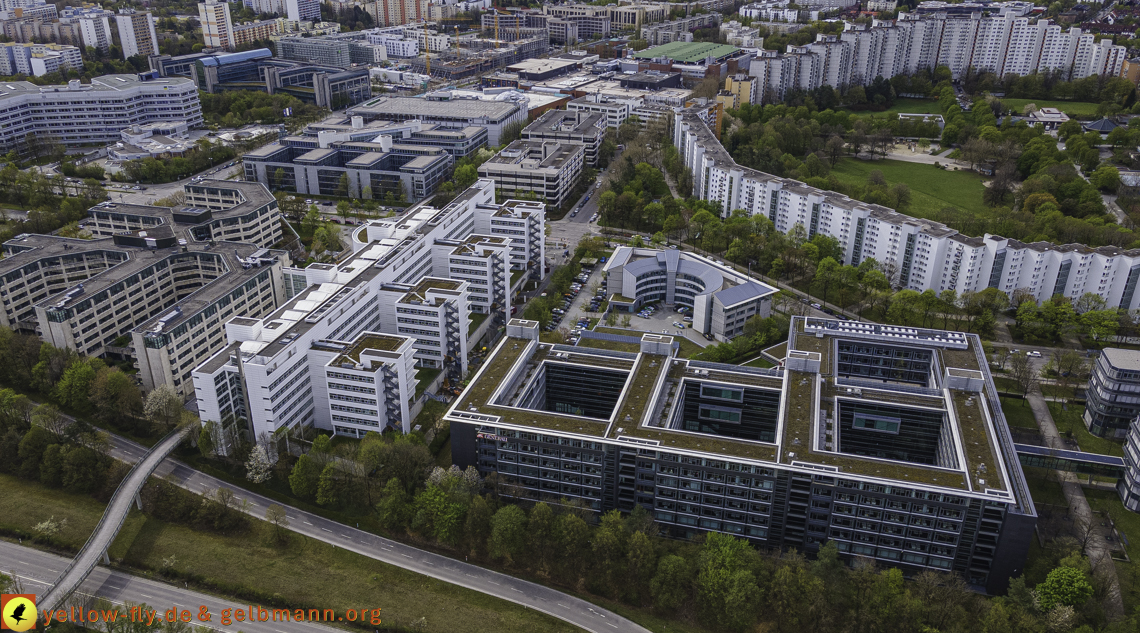 04.05.2021 - Plettzentrum mit Neubau Montessori Schule und Wohnring Neuperlach