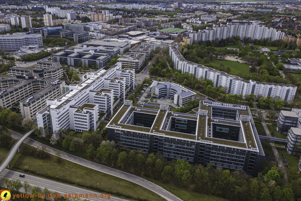 04.05.2021 - Plettzentrum mit Neubau Montessori Schule und Wohnring Neuperlach