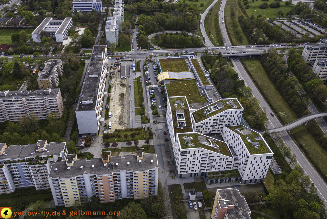 04.05.2021 - Plettzentrum mit Neubau Montessori Schule und Wohnring Neuperlach