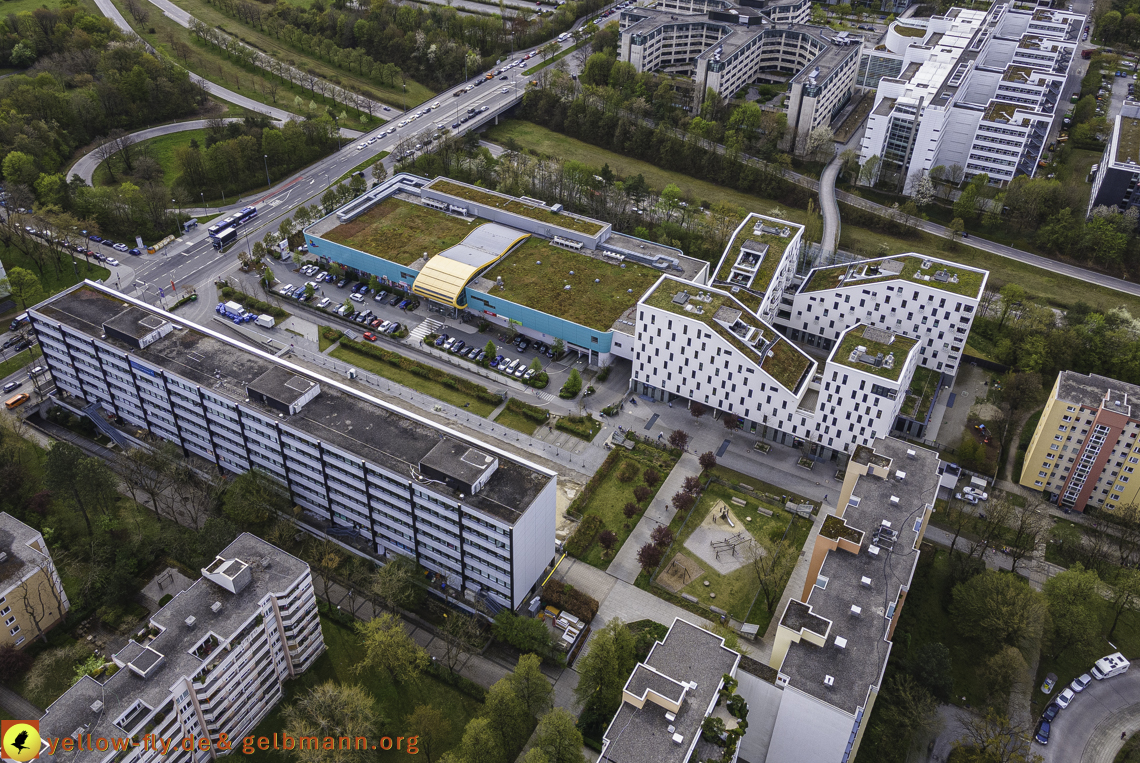 04.05.2021 - Plettzentrum mit Neubau Montessori Schule und Wohnring Neuperlach