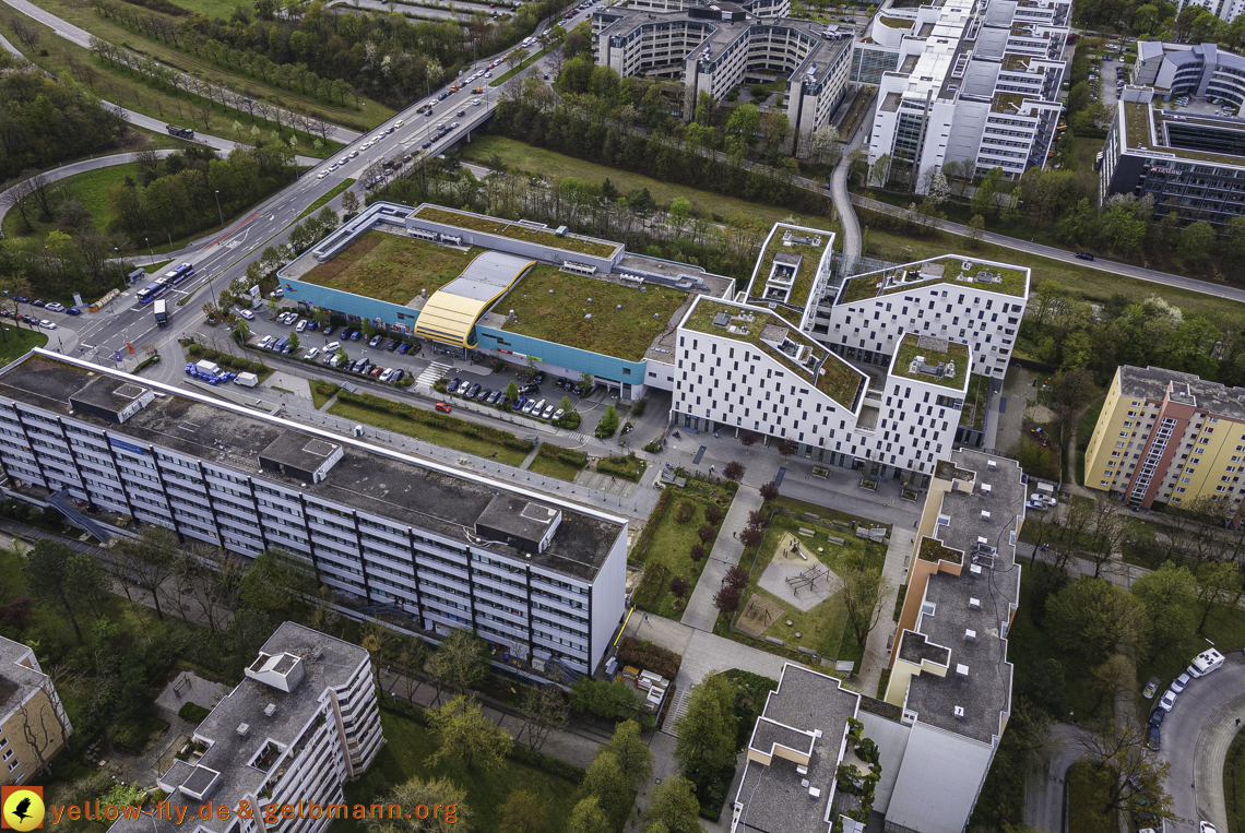 04.05.2021 - Plettzentrum mit Neubau Montessori Schule und Wohnring Neuperlach