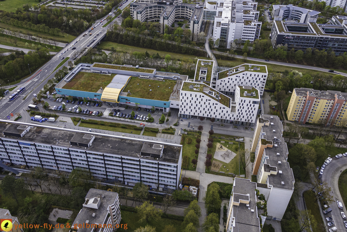 04.05.2021 - Plettzentrum mit Neubau Montessori Schule und Wohnring Neuperlach