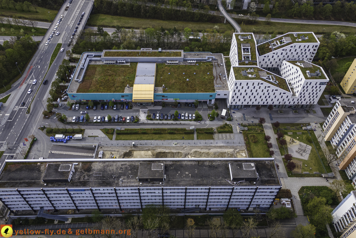 04.05.2021 - Plettzentrum mit Neubau Montessori Schule und Wohnring Neuperlach