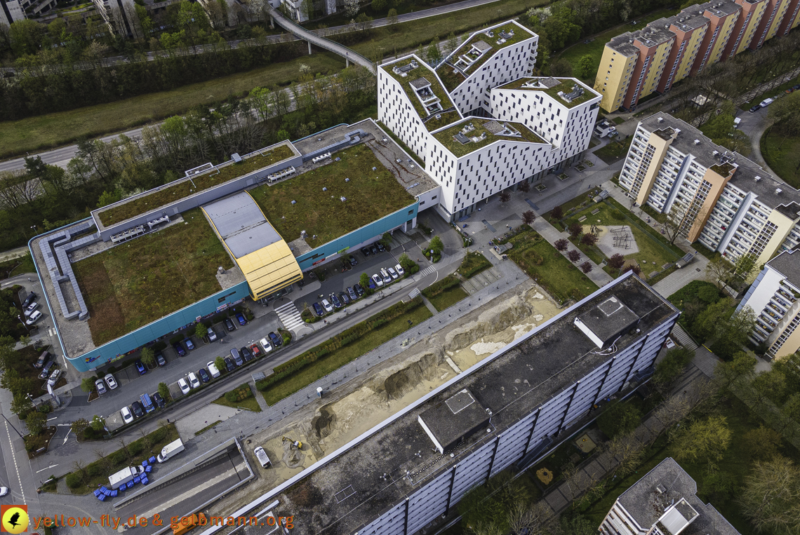 04.05.2021 - Plettzentrum mit Neubau Montessori Schule und Wohnring Neuperlach