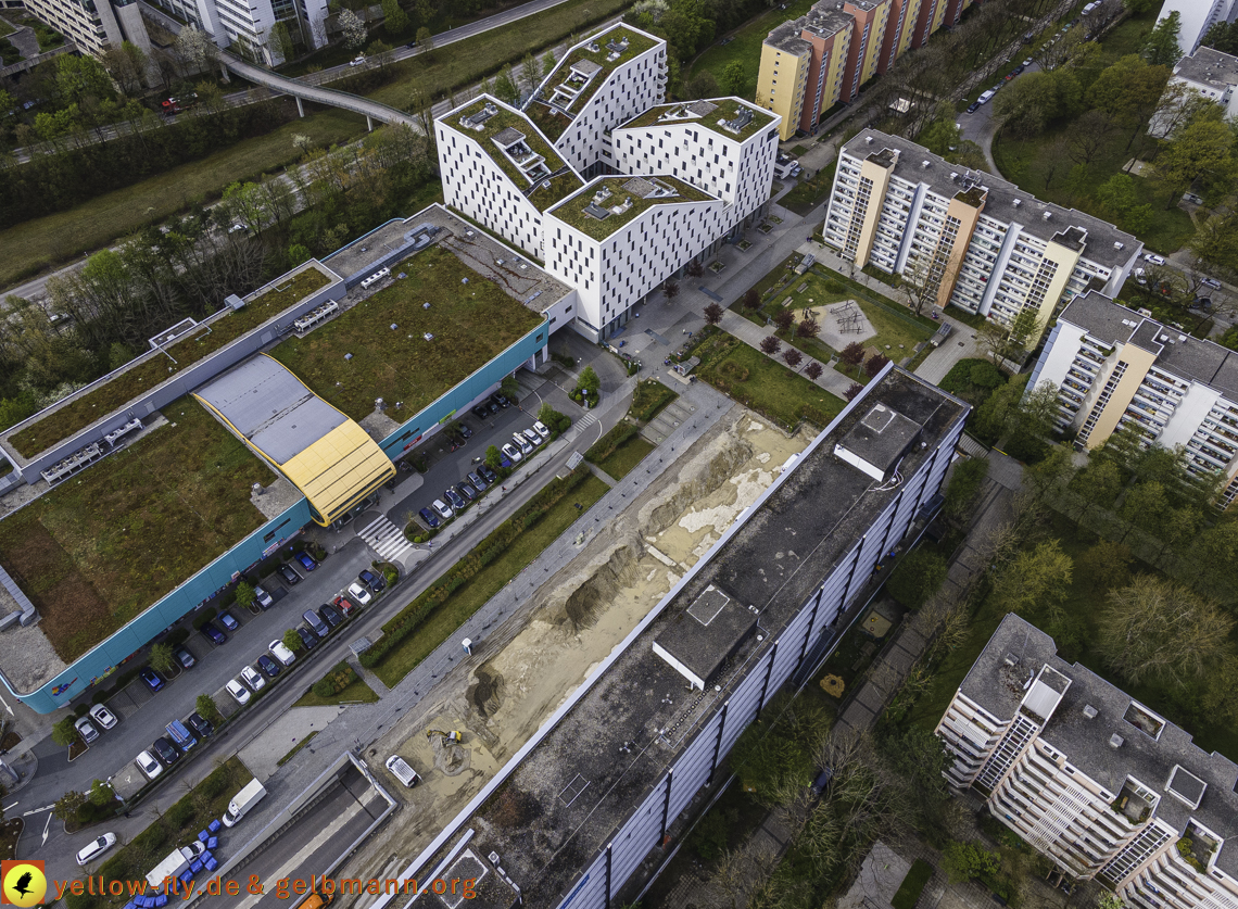 04.05.2021 - Plettzentrum mit Neubau Montessori Schule und Wohnring Neuperlach