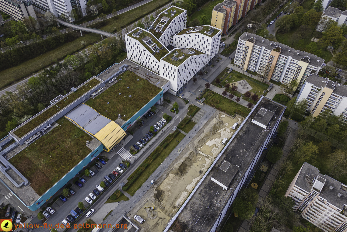 04.05.2021 - Plettzentrum mit Neubau Montessori Schule und Wohnring Neuperlach