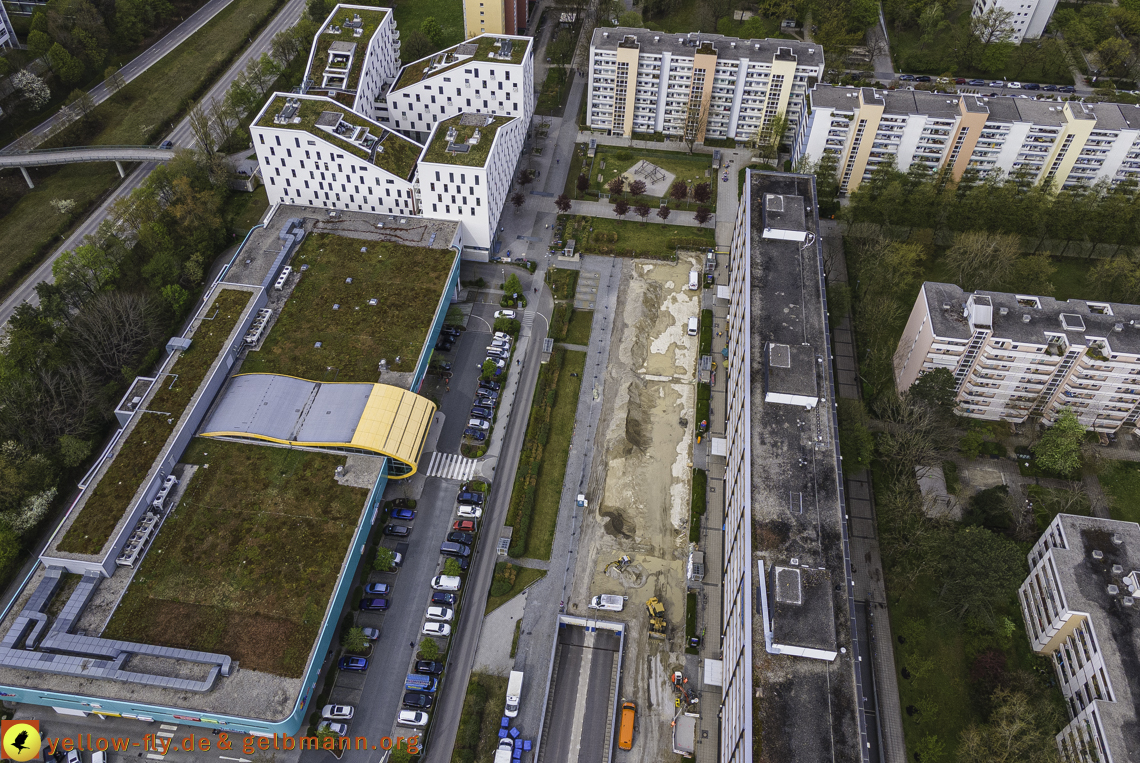 04.05.2021 - Plettzentrum mit Neubau Montessori Schule und Wohnring Neuperlach