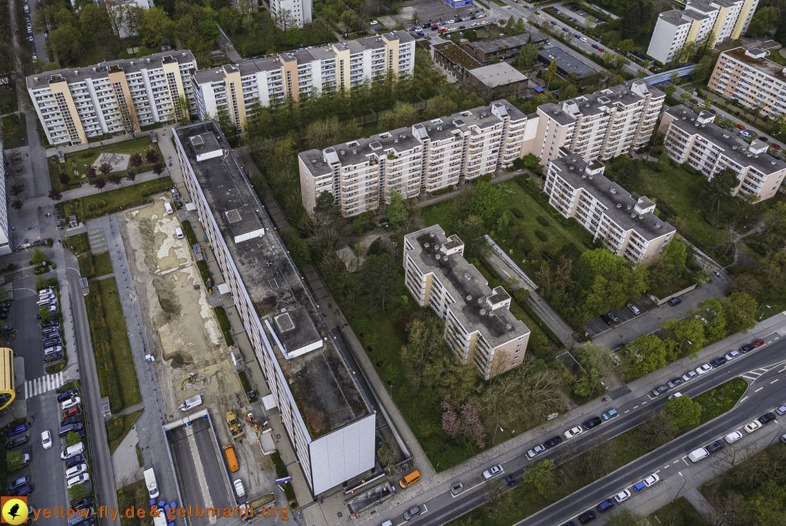 04.05.2021 - Plettzentrum mit Neubau Montessori Schule und Wohnring Neuperlach