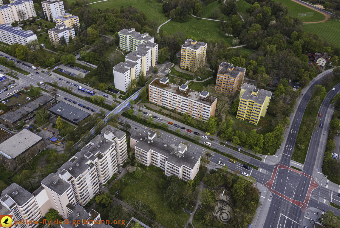 04.05.2021 - Plettzentrum mit Neubau Montessori Schule und Wohnring Neuperlach