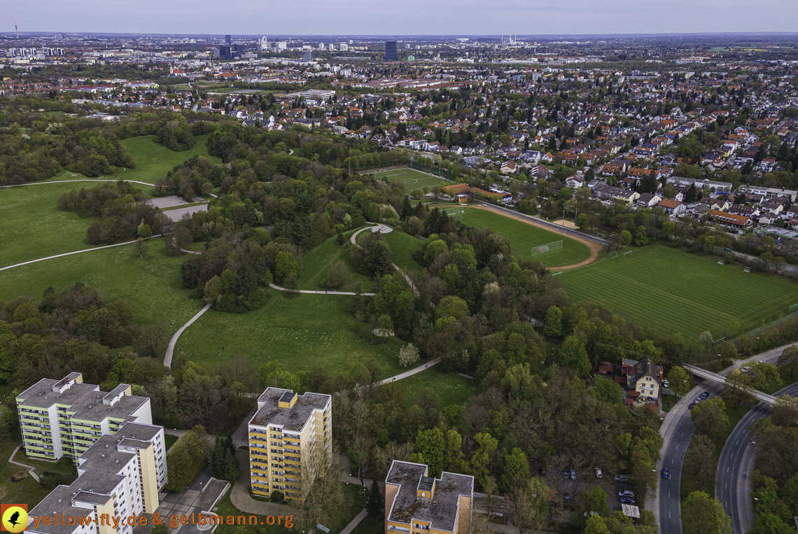04.05.2021 - Plettzentrum mit Neubau Montessori Schule und Wohnring Neuperlach