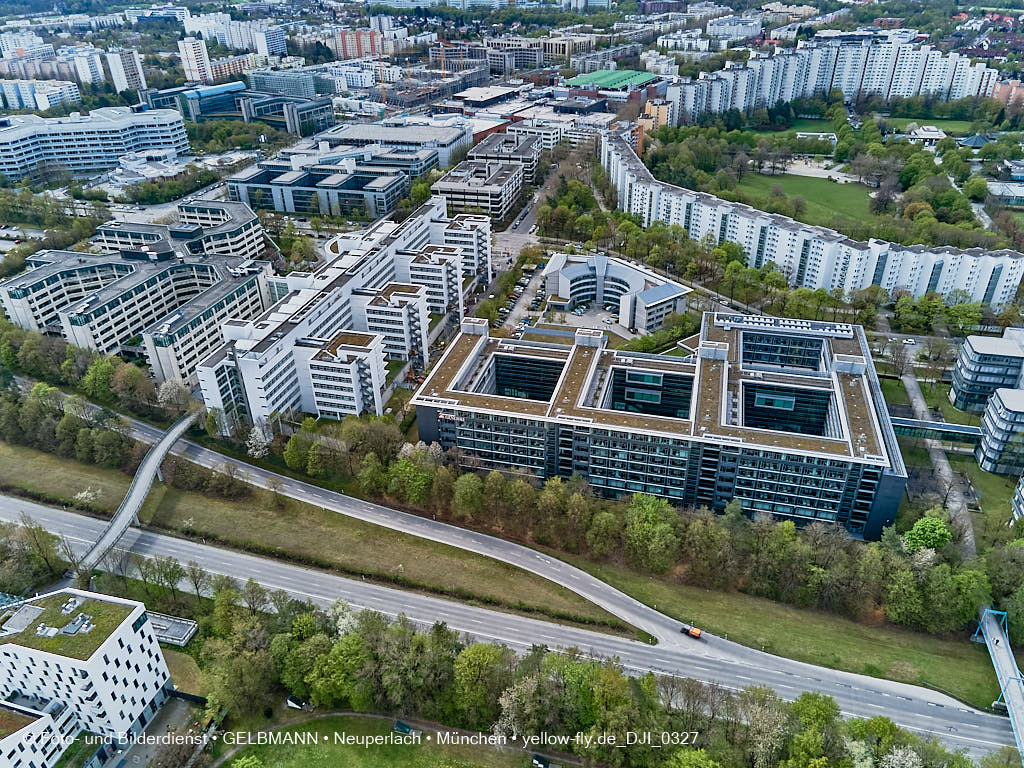 04.05.2021 - Wohnring und Versicherungsgebäude in Neuperlach