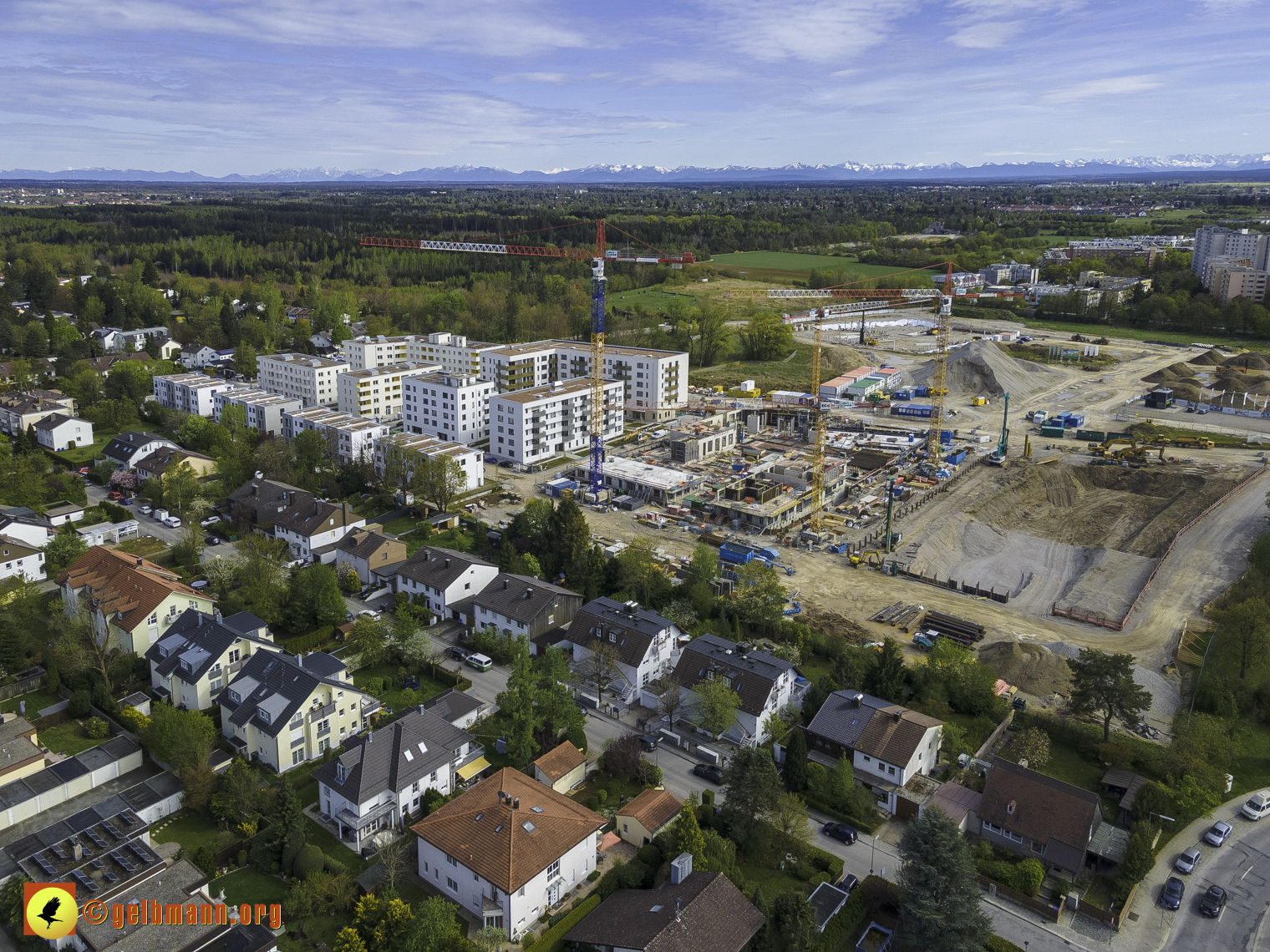 08.05.2021 - Luftbilder der Baustelle Alexisquart und Pandion Verde in Neuperlach